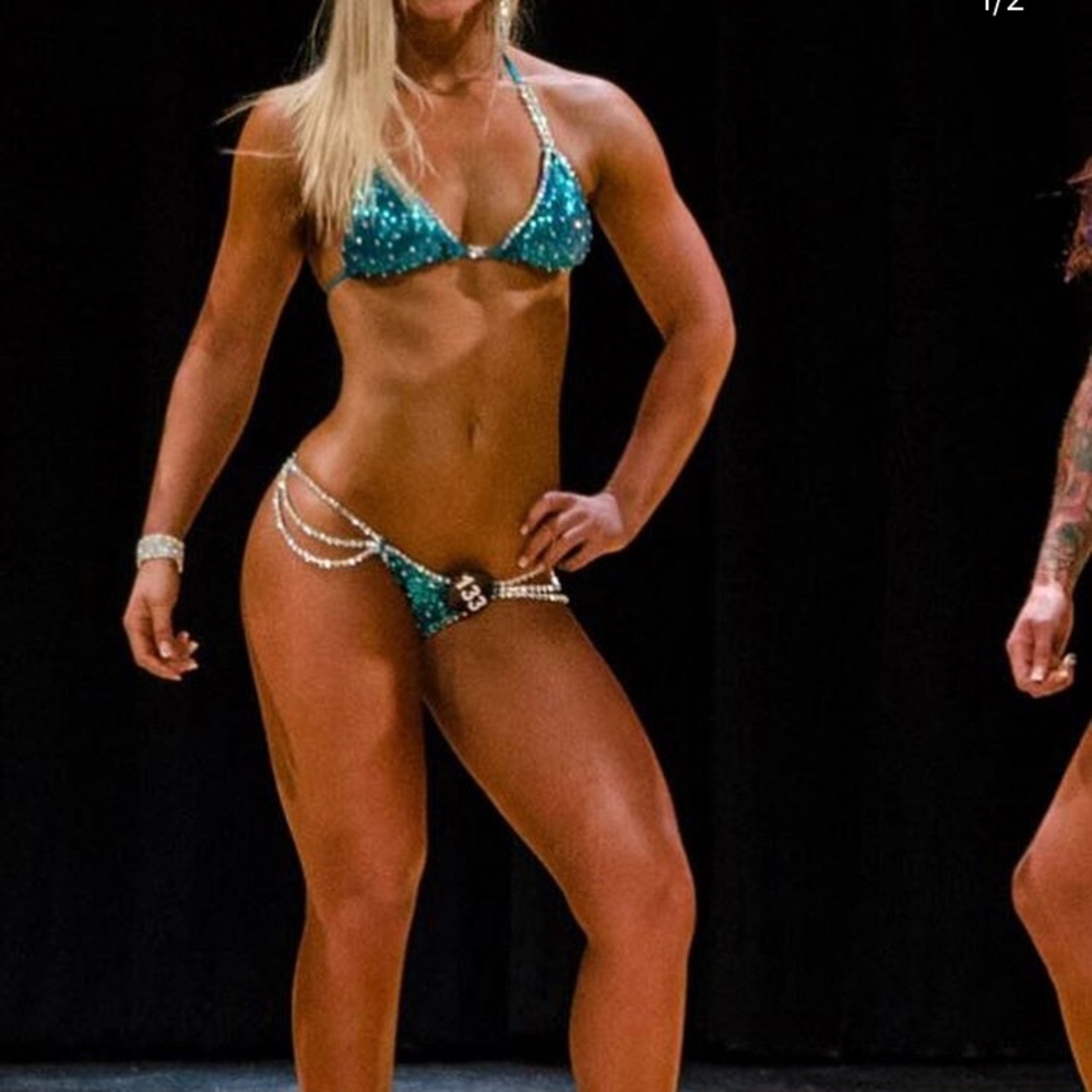 Angel competitions bikini